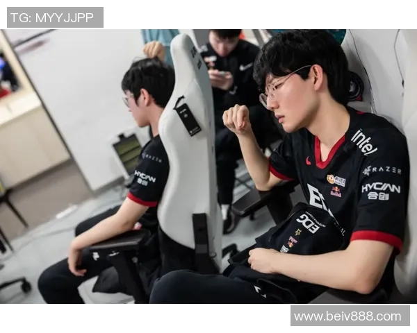 亚特兰大老鹰与国王激战正酣谁能在这场对决中笑到最后